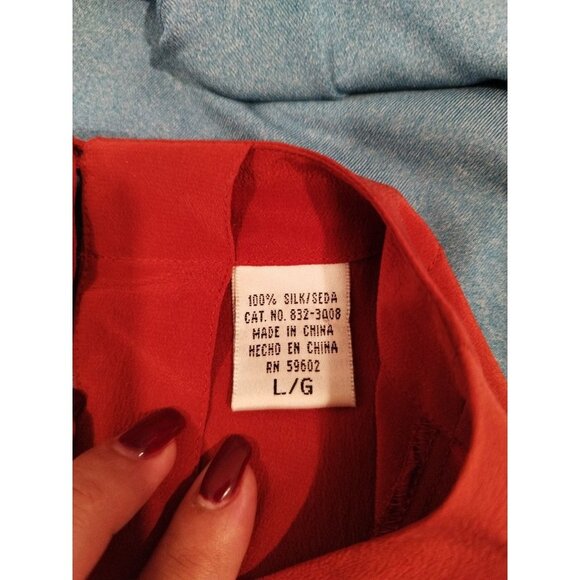 Christi and Jill Red 100% Silk Crew Neck Short Sleeve Blouse - Picture 10 of 13